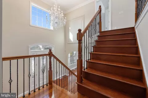 Entry Way - 10102 Vale Rd, Vienna, VA 22181 photo 17 of 21