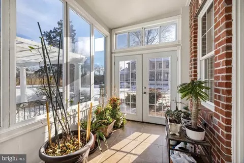 Exterior - 10102 Vale Rd, Vienna, VA 22181 photo 2 of 23