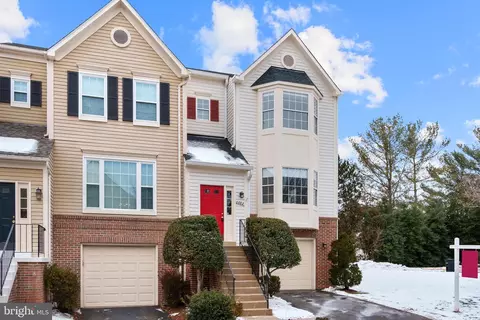 6882 Kerrywood Cir, Centreville, VA 20121