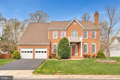 4717 Rippling Pond Dr, Fairfax, VA 22033
