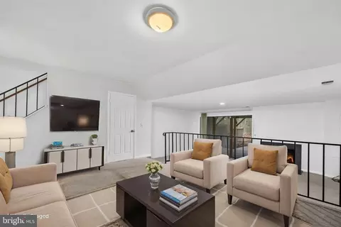 11711 Decade Ct, Reston, VA 20191 photo 23