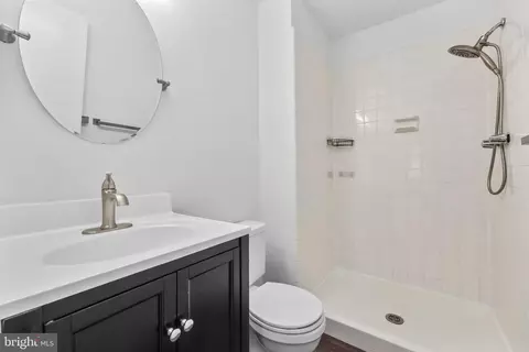 11711 Decade Ct, Reston, VA 20191 photo 17