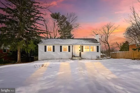 3714 Terrace Dr, Annandale, VA 22003