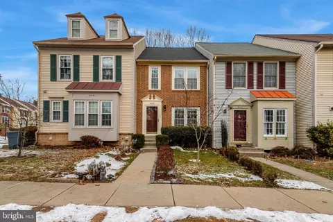 8443 Canyon Oak Dr, Springfield, VA 22153