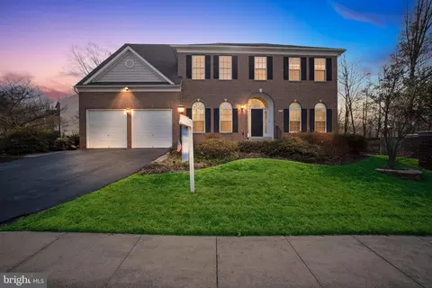 4956 Marshall Crown Rd, Centreville, VA 20120