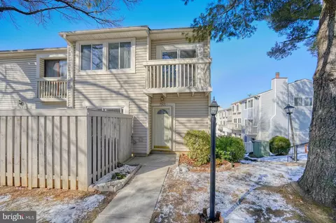 7900 Bentley Village Dr #11B, Springfield, VA 22152