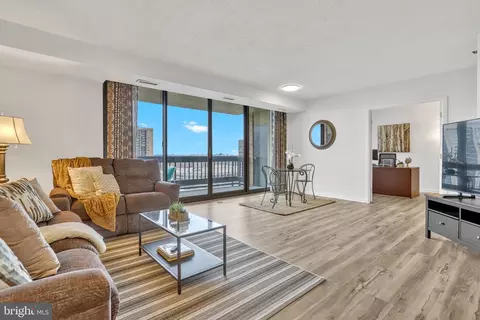5505 Seminary Rd #1614N, Falls Church, VA 22041