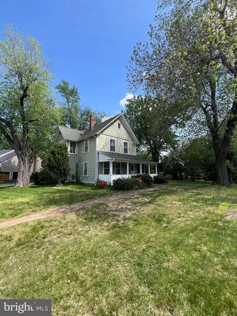 527 Beulah Rd NE, Vienna, VA 22180