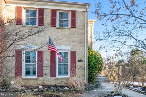 5645 Rapid Run Ct, Burke, VA 22015