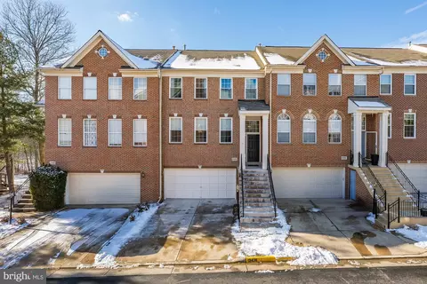 13436 Burrough Farm Dr, Herndon, VA 20171
