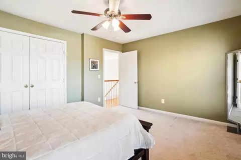 Bedroom - 14086 Eagle Chase Cir, Chantilly, VA 20151 photo 7 of 11