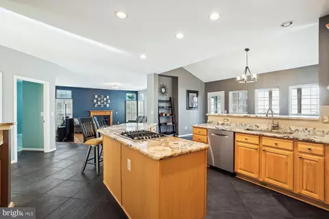 Kitchen - 14086 Eagle Chase Cir, Chantilly, VA 20151 photo 4 of 4