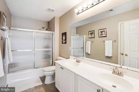Bath - 14086 Eagle Chase Cir, Chantilly, VA 20151 photo 4 of 5