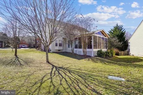 Exterior - 14086 Eagle Chase Cir, Chantilly, VA 20151 photo 7 of 14