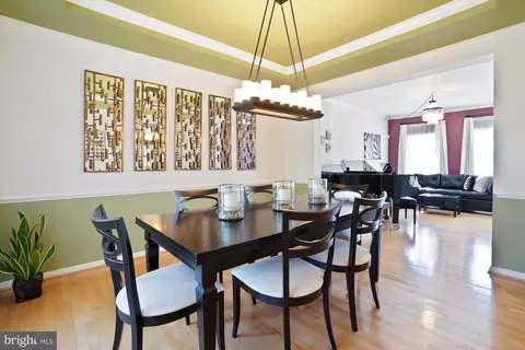 Dining - 14086 Eagle Chase Cir, Chantilly, VA 20151 photo 2 of 3