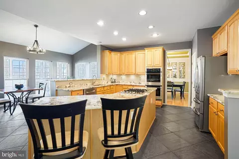 Kitchen - 14086 Eagle Chase Cir, Chantilly, VA 20151 photo 2 of 4