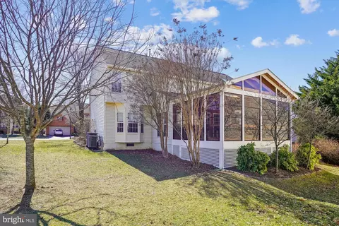 Exterior - 14086 Eagle Chase Cir, Chantilly, VA 20151 photo 8 of 14