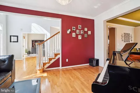 Entry Way - 14086 Eagle Chase Cir, Chantilly, VA 20151 photo 3 of 11
