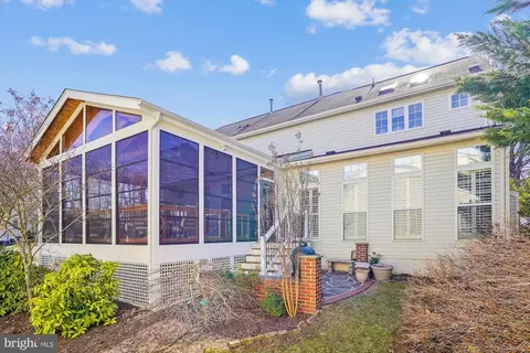Exterior - 14086 Eagle Chase Cir, Chantilly, VA 20151 photo 10 of 14