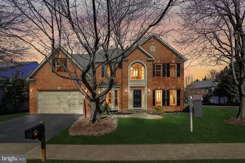 14086 Eagle Chase Cir, Chantilly, VA 20151