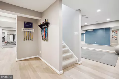Entry Way - 14086 Eagle Chase Cir, Chantilly, VA 20151 photo 9 of 11
