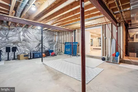 Entry Way - 14086 Eagle Chase Cir, Chantilly, VA 20151 photo 11 of 11