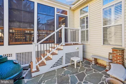 Exterior - 14086 Eagle Chase Cir, Chantilly, VA 20151 photo 11 of 14