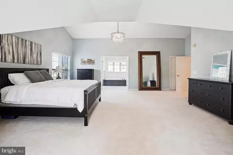 Bedroom - 14086 Eagle Chase Cir, Chantilly, VA 20151 photo 3 of 11