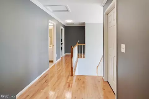 Entry Way - 14086 Eagle Chase Cir, Chantilly, VA 20151 photo 7 of 11