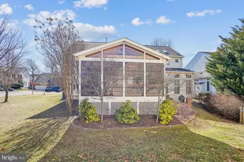 Exterior - 14086 Eagle Chase Cir, Chantilly, VA 20151 photo 9 of 14