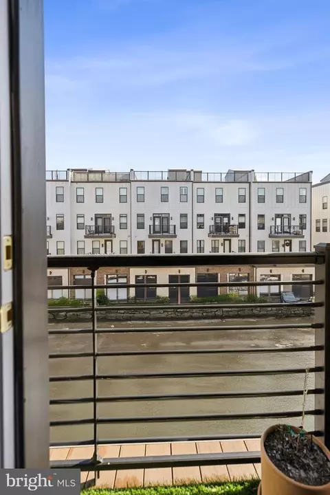 1675 Bandit Loop #305B, Reston, VA 20190 photo 30