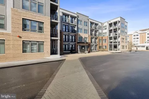 1675 Bandit Loop #305B, Reston, VA 20190 photo 31