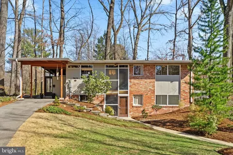 7604 Westminster Ct, Falls Church, VA 22042