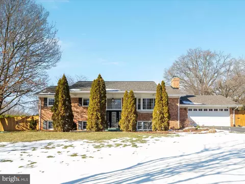 8108 Arcade St, Lorton, VA 22079