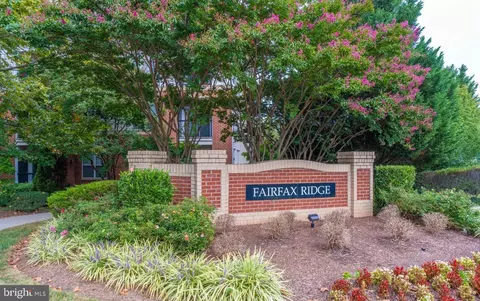 3851 Aristotle Ct #1-215, Fairfax, VA 22030