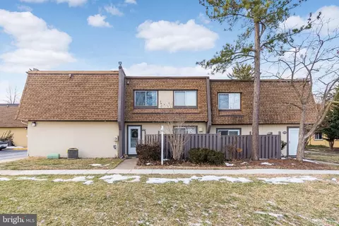 3800 Burlingame Pl #37C, Alexandria, VA 22309