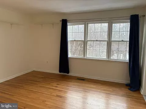 7004 Bradwood Ct, Springfield, VA 22151 photo 3