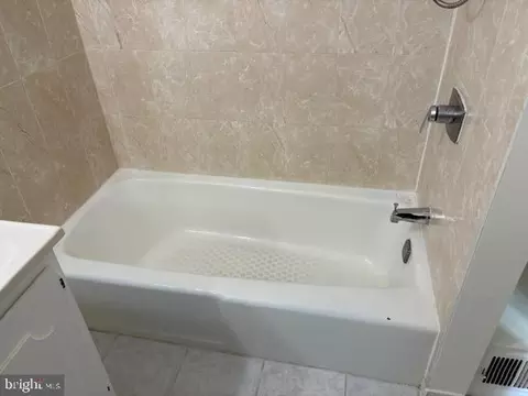 7004 Bradwood Ct, Springfield, VA 22151 photo 5