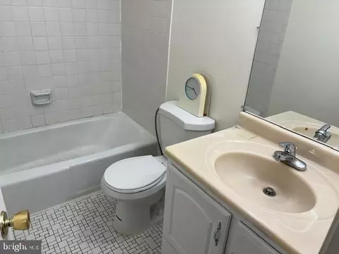 7004 Bradwood Ct, Springfield, VA 22151 photo 7