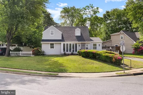 6901 Duke Dr, Alexandria, VA 22307