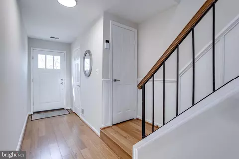 7814 Lake Pleasant Dr, Springfield, VA 22153 photo 7