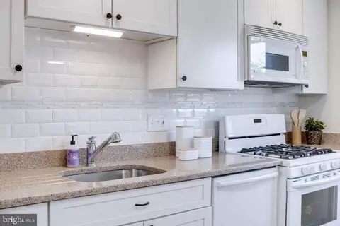 7814 Lake Pleasant Dr, Springfield, VA 22153 photo 11