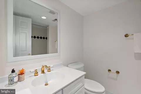 1584 Highland Glen Pl, Mclean, VA 22101 photo 31