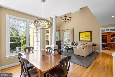 1584 Highland Glen Pl, Mclean, VA 22101 photo 4