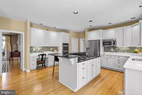 1584 Highland Glen Pl, Mclean, VA 22101 photo 7