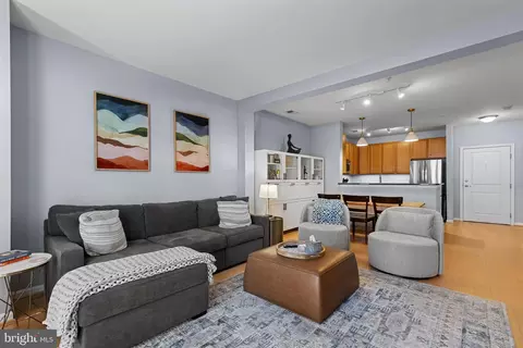 2655 Prosperity Ave #334, Fairfax, VA 22031