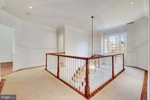 Entry Way - 1064 Silent Ridge Ct, Mclean, VA 22102 photo 4 of 5