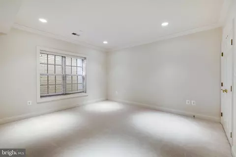 Bedroom - 1064 Silent Ridge Ct, Mclean, VA 22102 photo 8 of 9