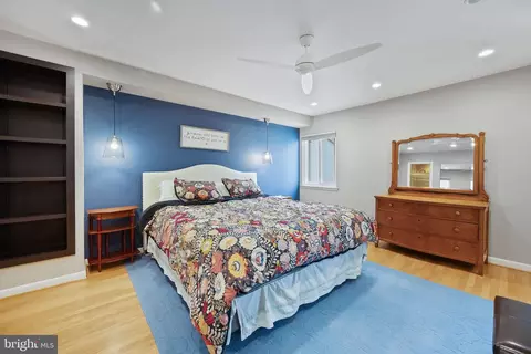 11714 Decade Ct, Reston, VA 20191 photo 18