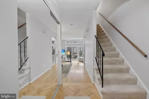11714 Decade Ct, Reston, VA 20191 photo 5